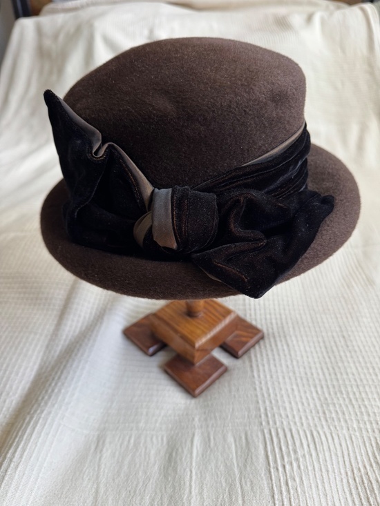 Vintage Neiman Marcus Rabbit Fur Cloche-Pillbox Hybrid - Made in England - 6 3/4 main image 16